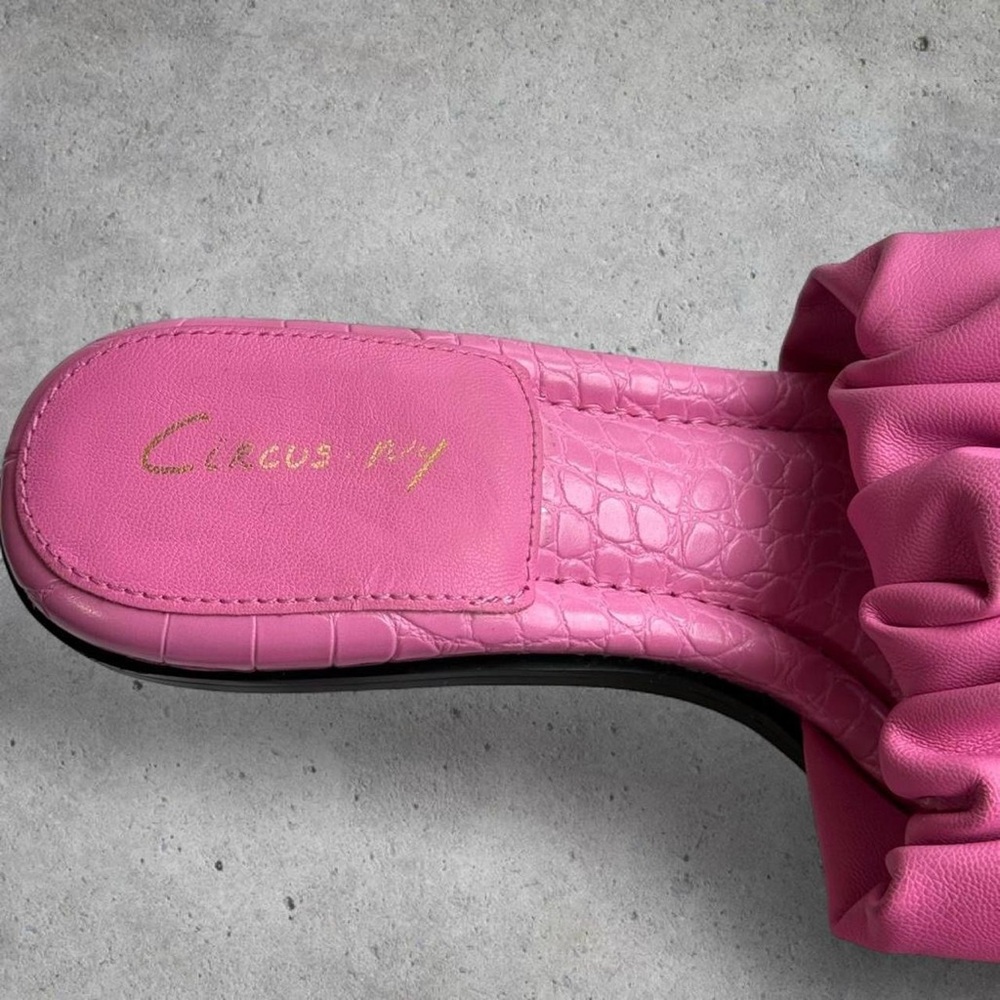 Stunning Circus by Sam Edelman ‘Slade’ Pink Crush Heeled Mules w/ Ruffle- US 7.5 - Picture 8 of 9